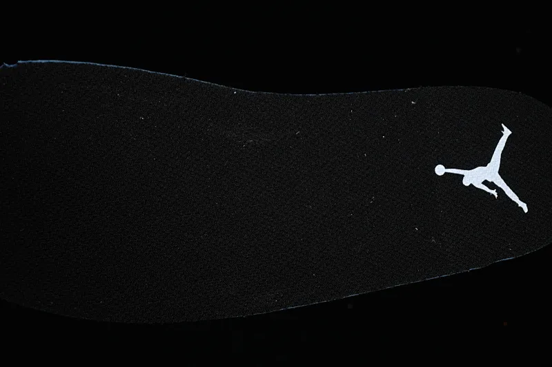 All categories Air Jordan Jordan series basketball shoes Air Jordan 1 Mid Air Jordan 1 Mid SE "Black Chrome" AJ1 Joe 1 Smoked Panda mid-top basketball shoes FB9892-002